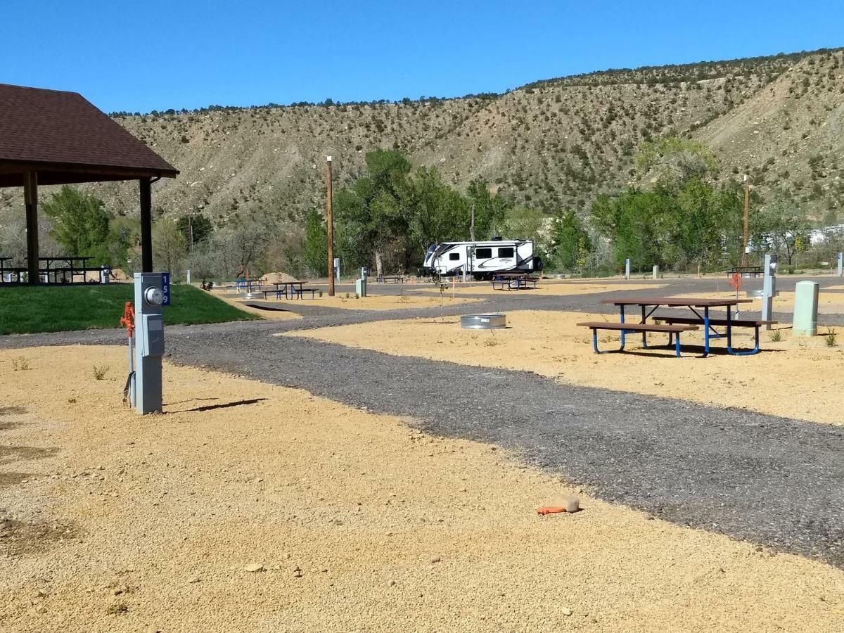 Hotel Castle Gate Rv Park Helper Exterior foto